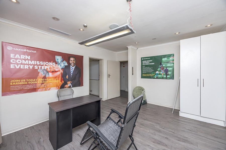 To Let commercial Property for Rent in Milnerton Western Cape